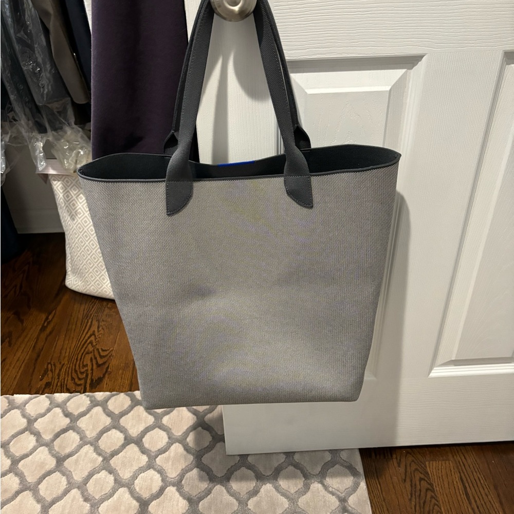 Rothy’s light weight tote in Grey